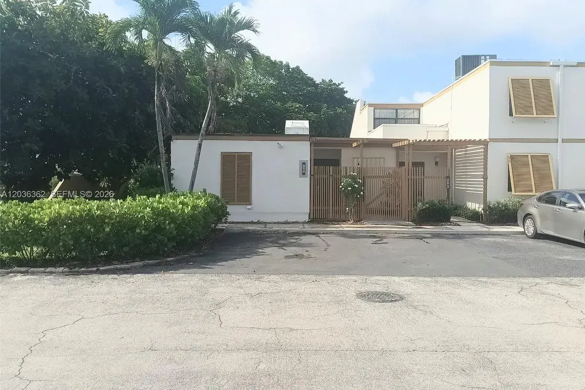 1700 SW 131st Place Cir S, Miami FL 33175