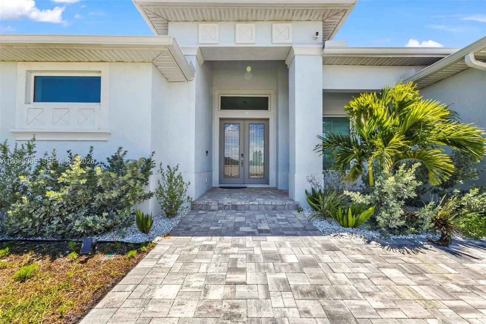 13926 Allamanda Cir, Other City - In The State Of Florida FL 33981 photo 2