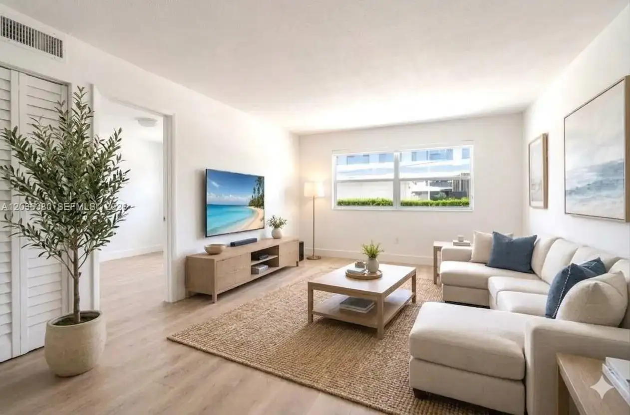 444 SW 4th St # 204, Miami FL 33130 photo 2