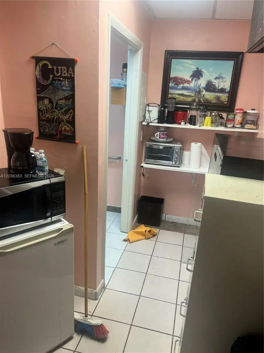398 E 33rd St, Hialeah FL 33013 photo 5