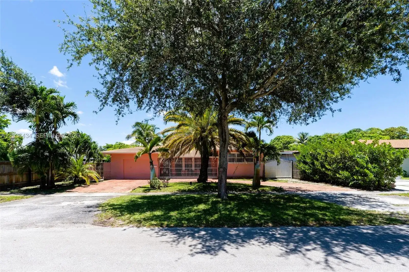 315 NW 124th St, North Miami FL 33168 photo 2