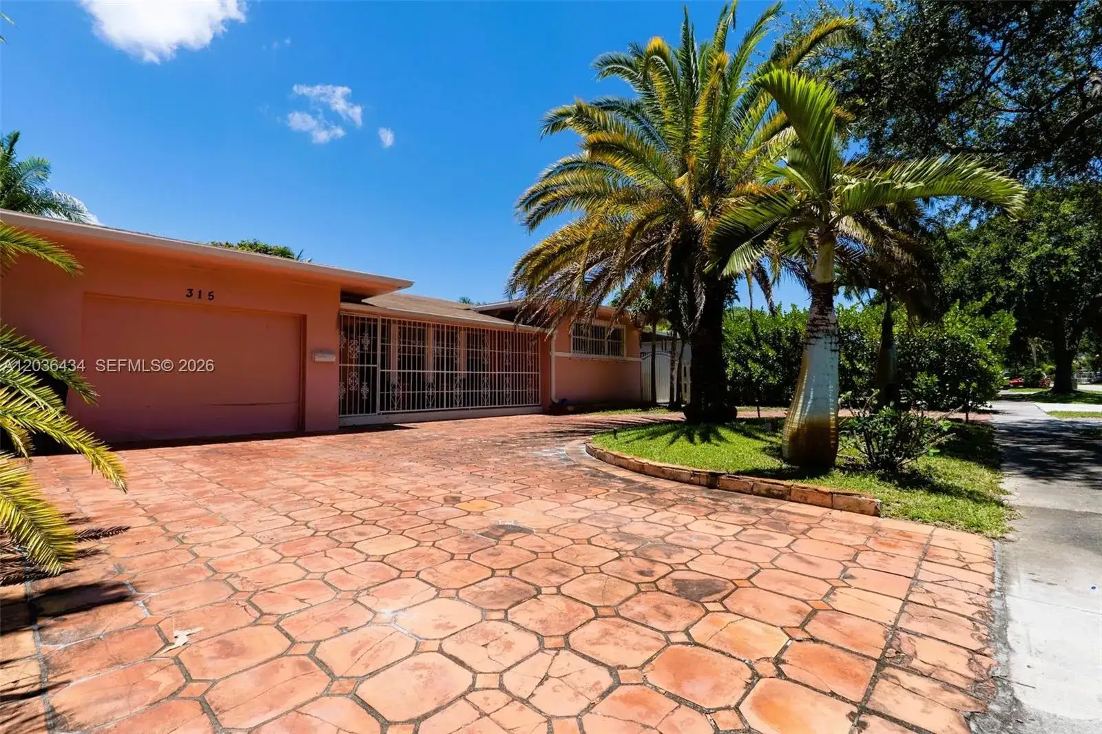 315 NW 124th St, North Miami FL 33168 photo 4