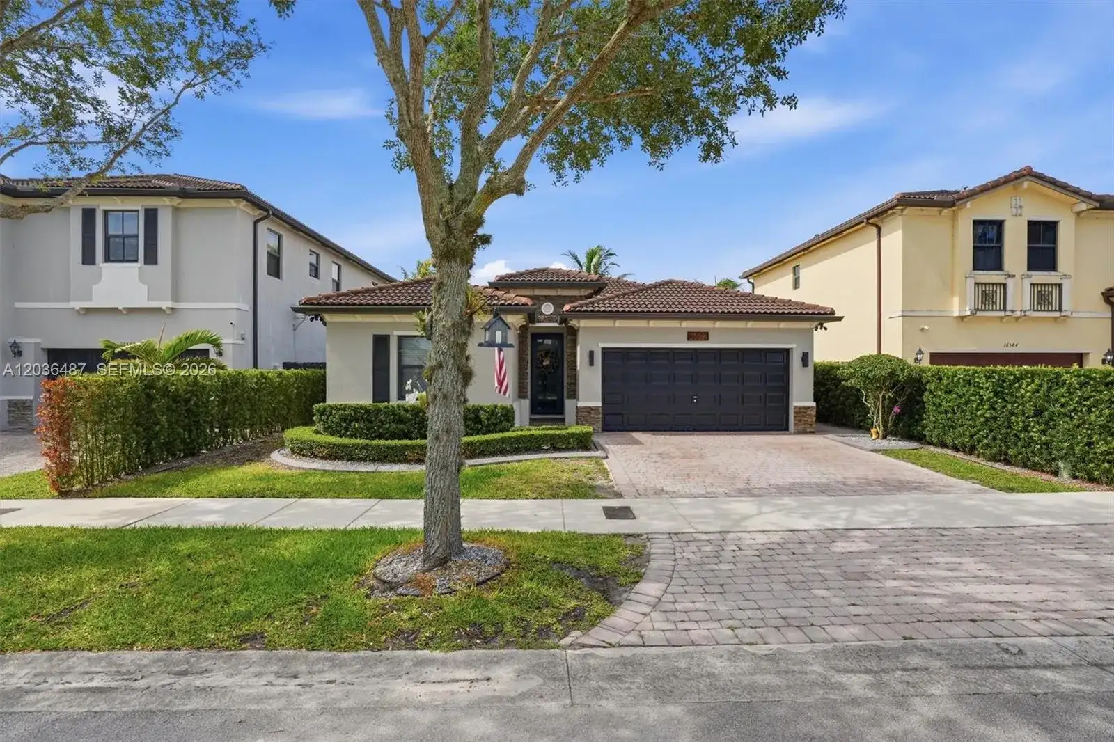 16572 SW 43rd Ln, Kendall FL 33185 photo 2