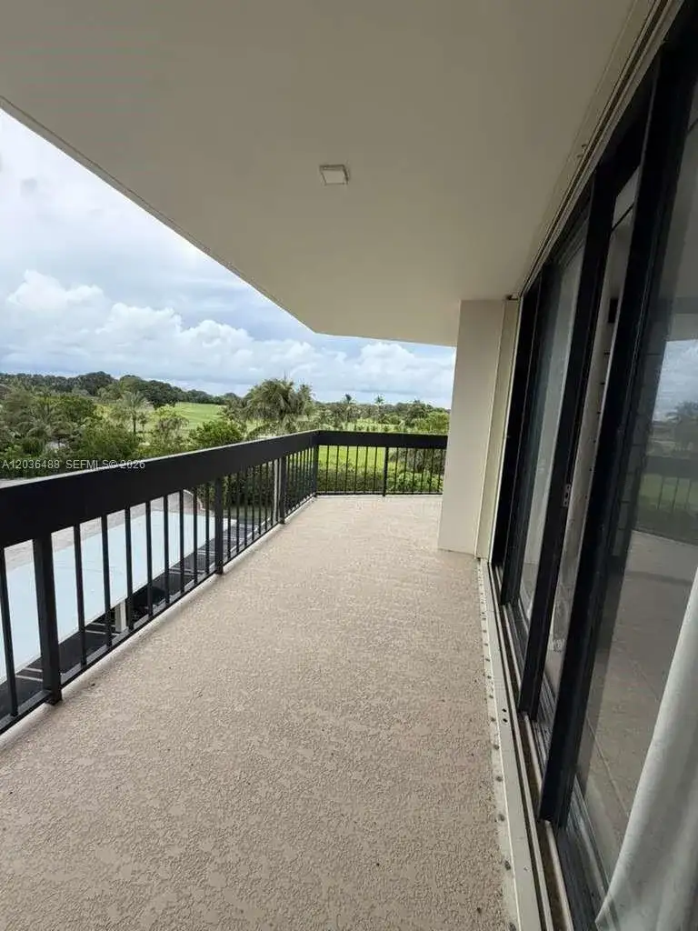 2400 Presidential Way # 403, West Palm Beach FL 33401 photo 2