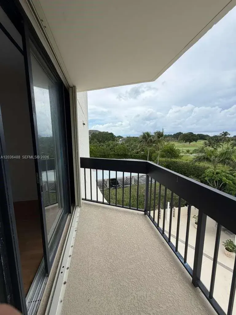2400 Presidential Way # 403, West Palm Beach FL 33401