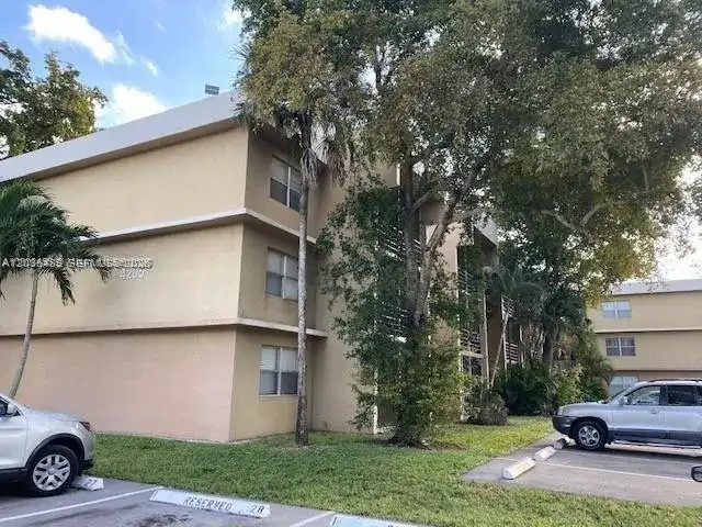 4205 N University Dr # 208, Sunrise FL 33351 photo 2