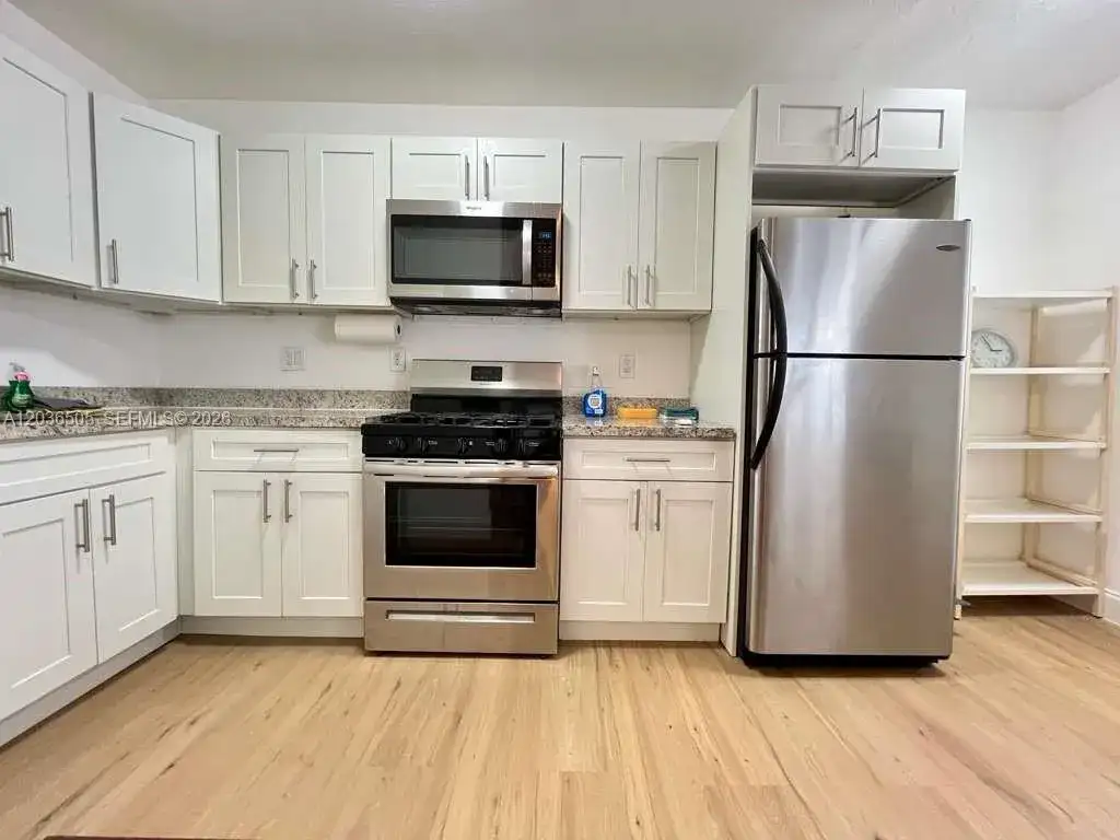 7928 Harding Ave # 3, Miami Beach FL 33141 photo 2