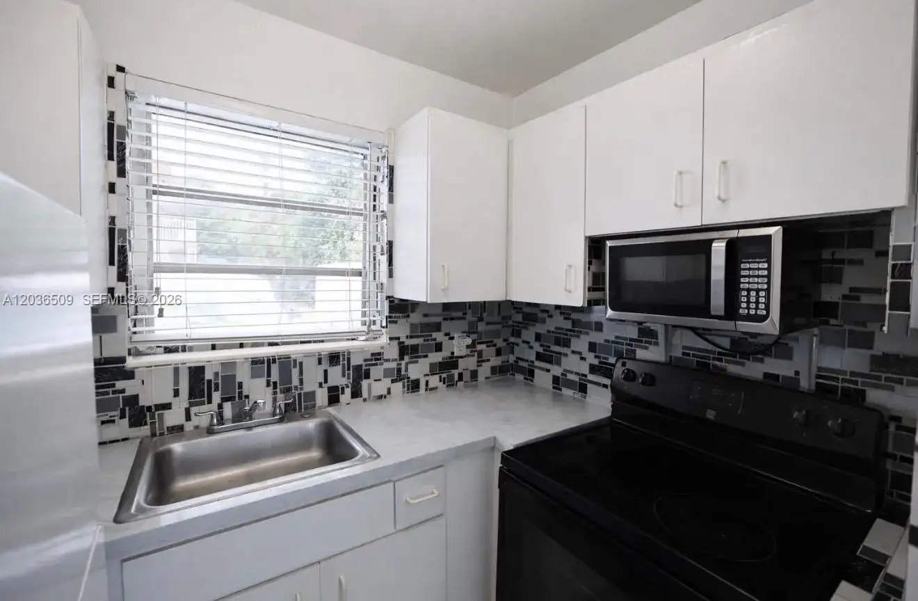 4381 W Flagler St # 3, Miami FL 33134 photo 2