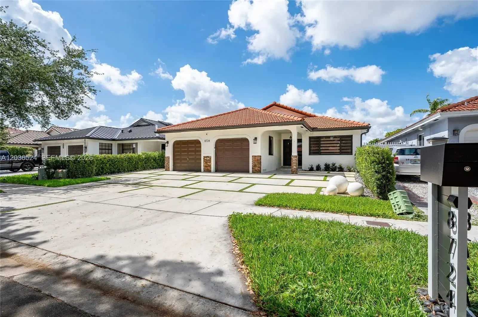 8724 NW 149th Ter, Miami Lakes FL 33018