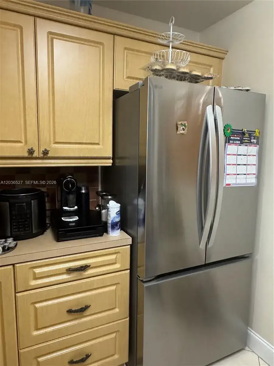 8625 NW 8th St # 310, Miami FL 33126 photo 2