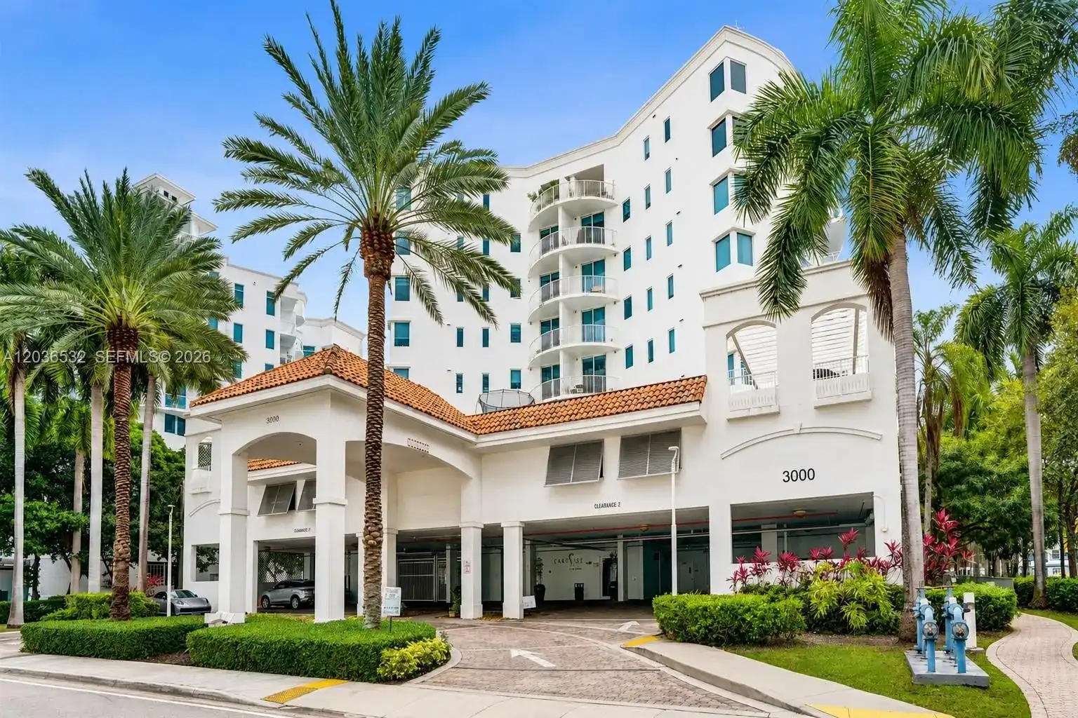 3000 NE 188th St # 604, Aventura FL 33180