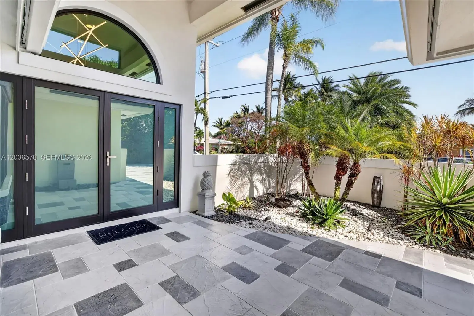 2611 NE 36th St, Lighthouse Point FL 33064