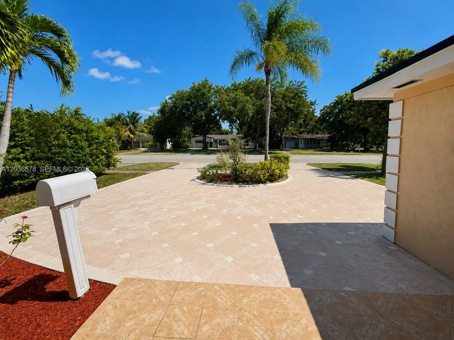 3327 Taft St, Hollywood FL 33021 photo 5