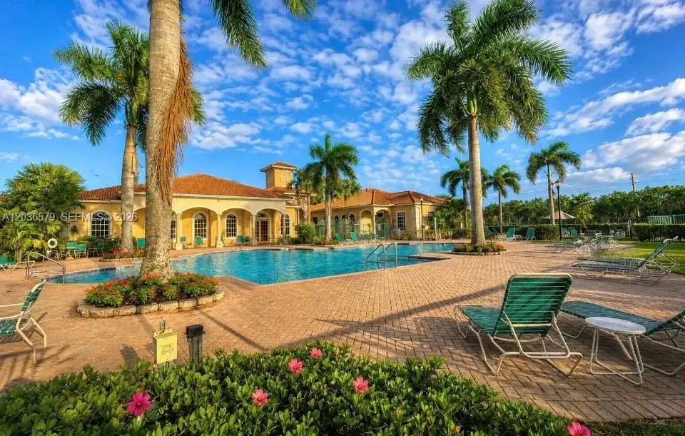 6613 Old Farm Trl, Boynton Beach FL 33437 photo 2