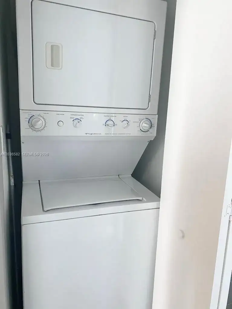 335 BISCAYNE BL # 4200, Miami FL 33131 photo 5