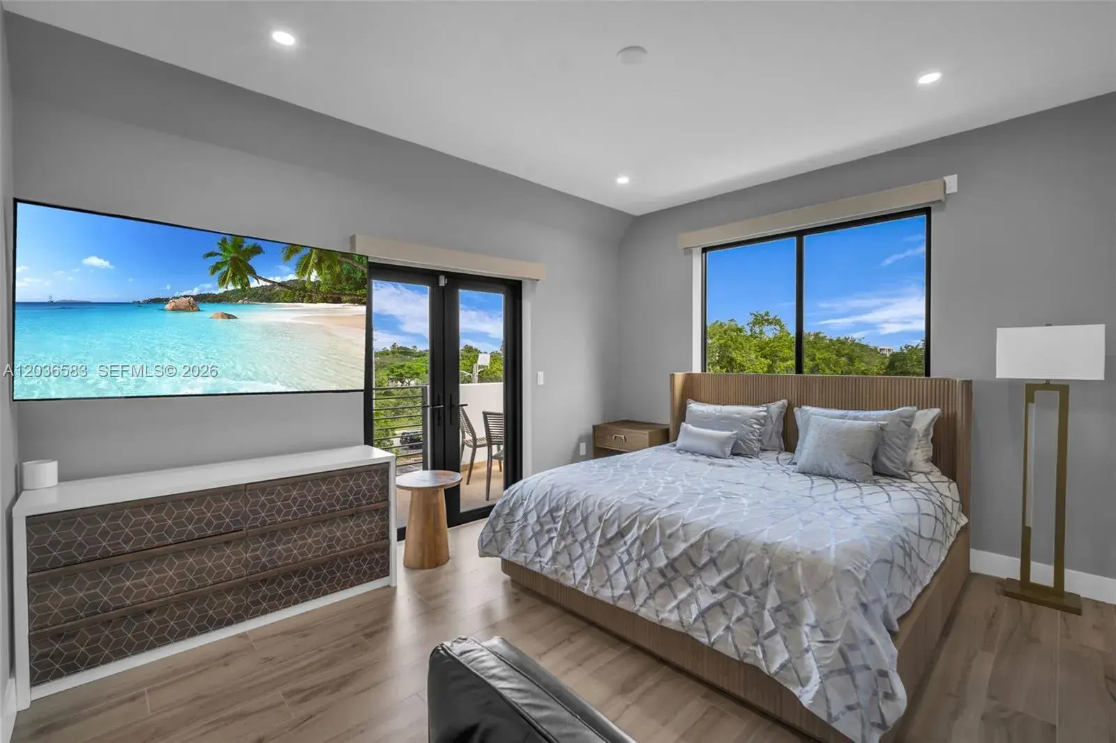 820 NE 2nd St # 1, Fort Lauderdale FL 33301