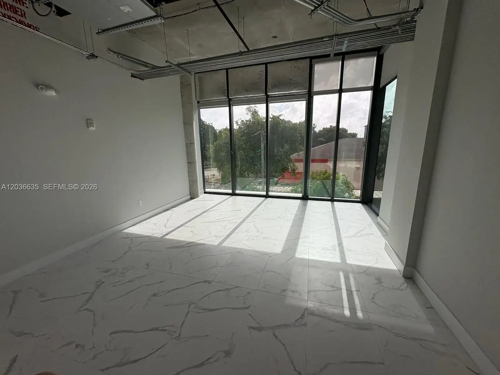 21290 Biscayne Blvd Aventura, Aventura FL 33180 photo 2