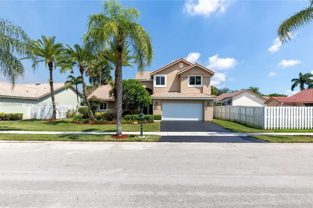1171 Laguna Springs Dr, Weston FL 33326
