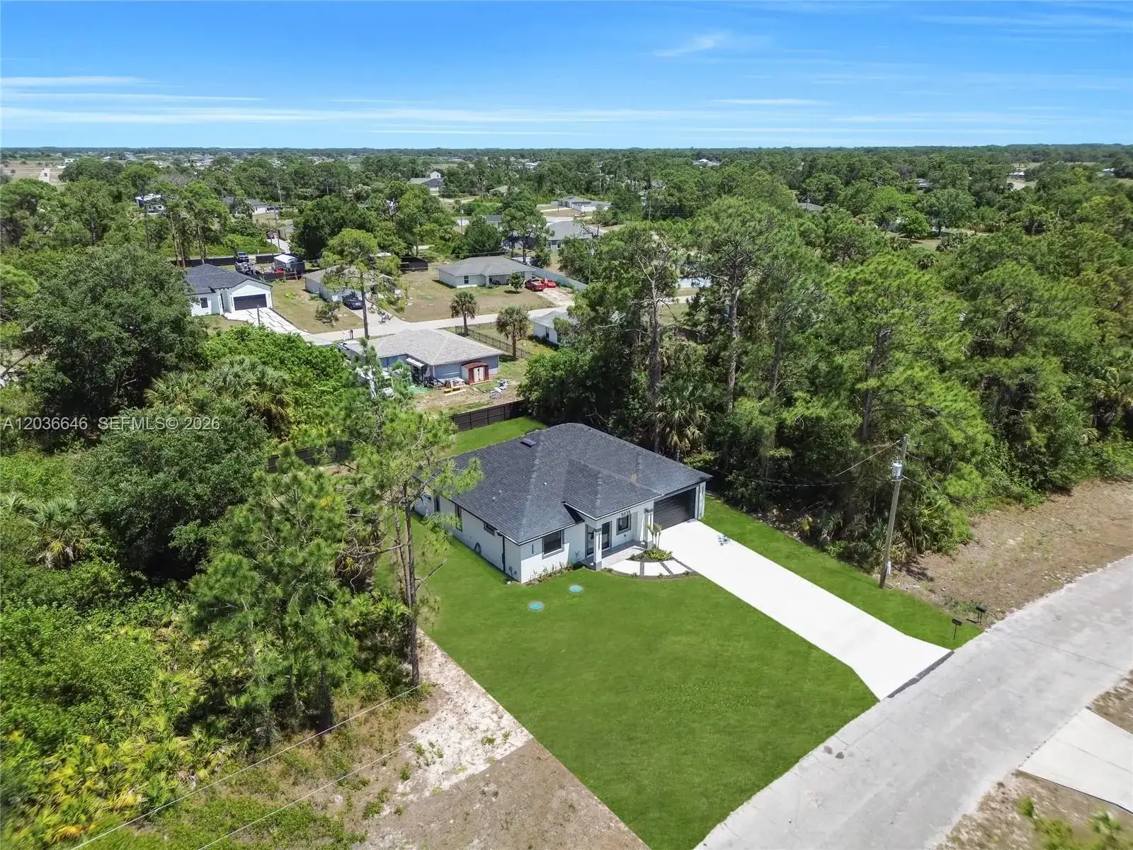 5035 Spinnaker RD, La Belle FL 33935