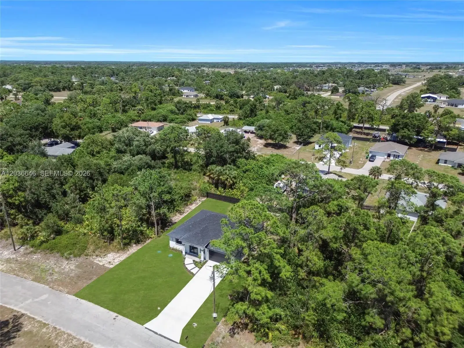 5035 Spinnaker RD, La Belle FL 33935 photo 3