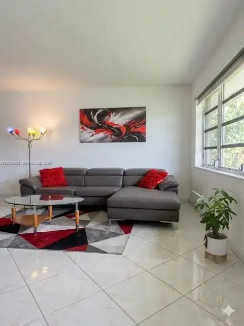 1530 NE 191st St # 305, Miami FL 33179 photo 5