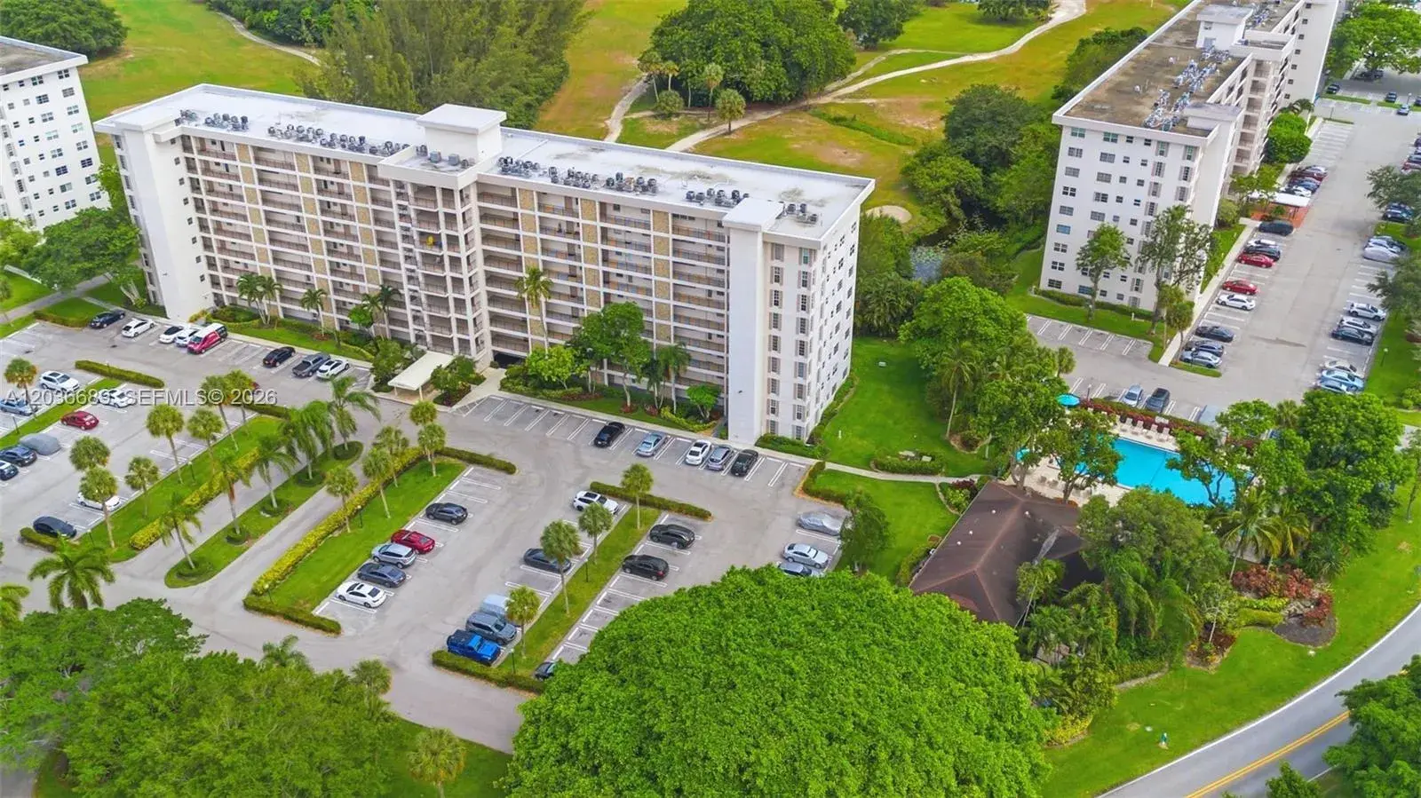 3200 N Palm Aire Dr # 501, Pompano Beach FL 33069