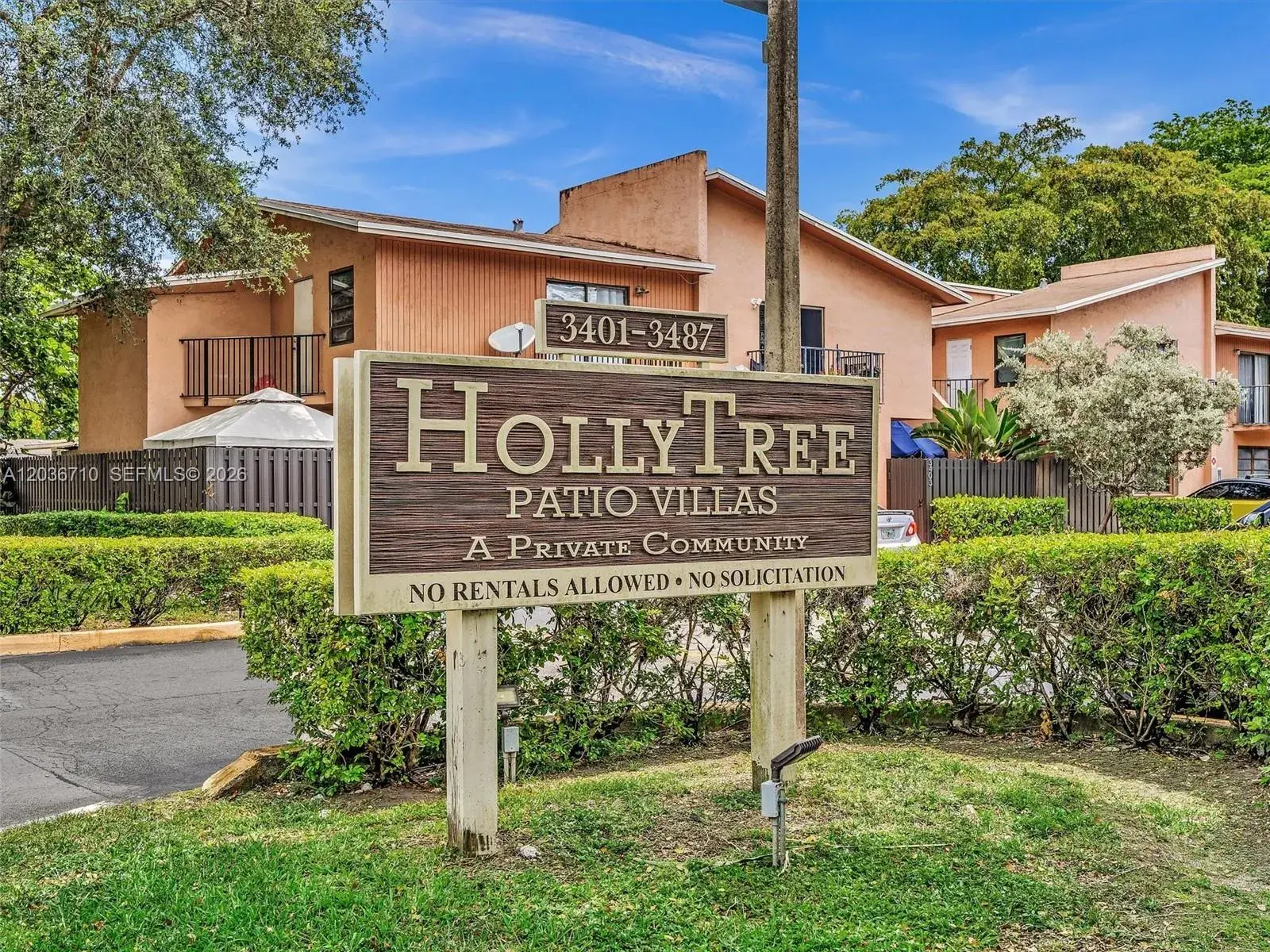 3483 SW 52nd Ave, Pembroke Park FL 33023