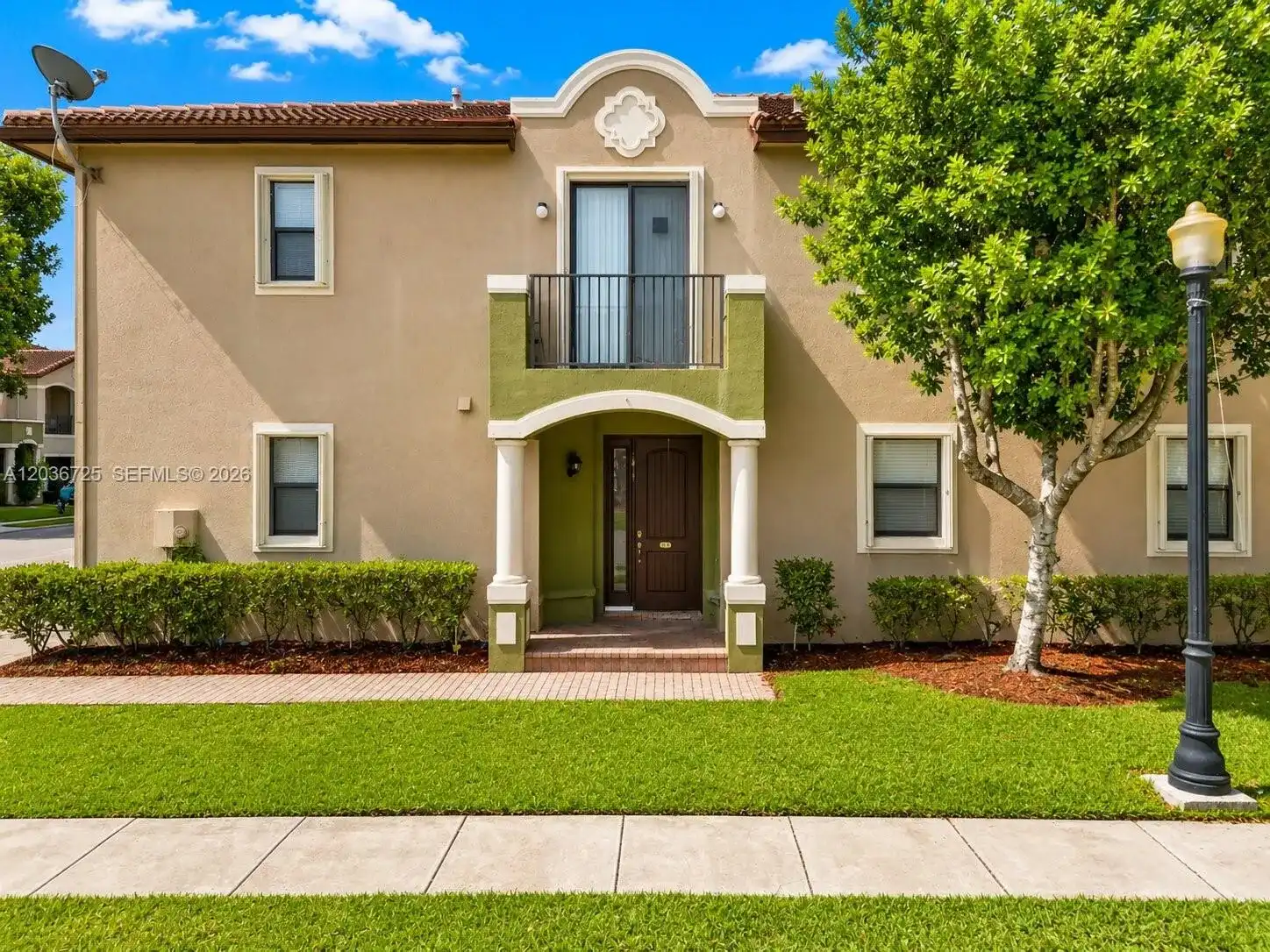 678 NE 33rd Ter, Homestead FL 33033