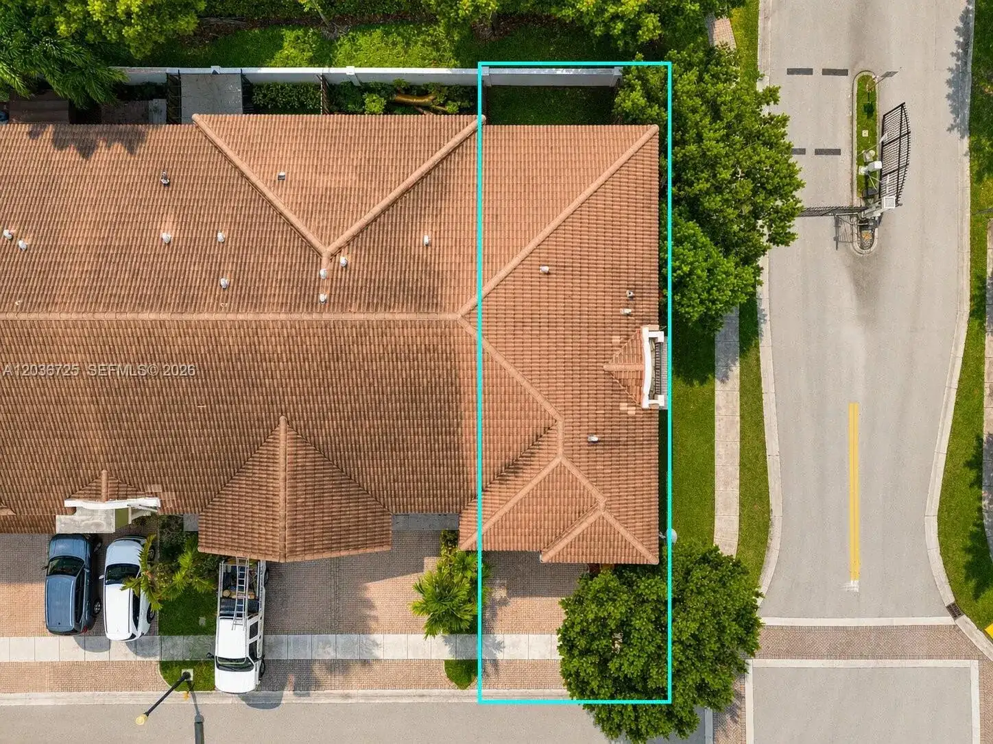 678 NE 33rd Ter, Homestead FL 33033 photo 3