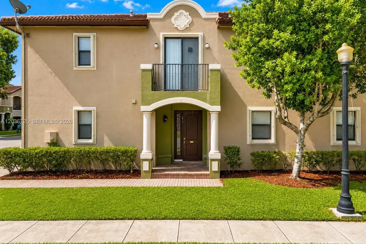 678 NE 33rd Ter, Homestead FL 33033