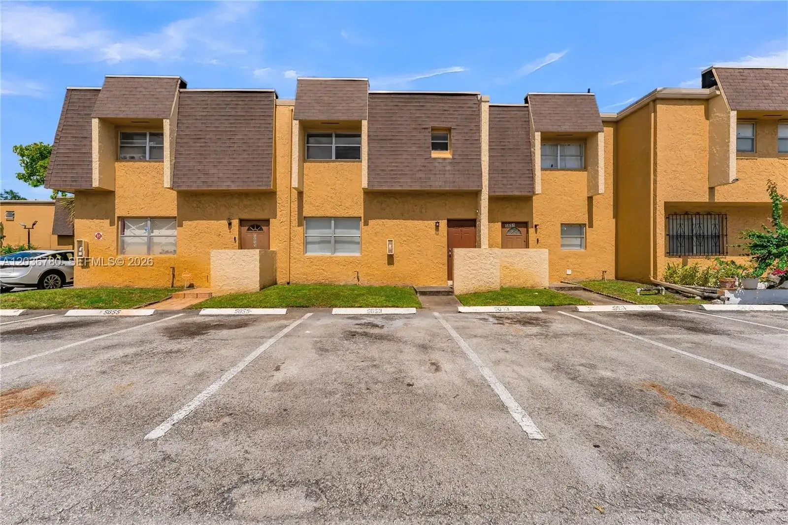 5653 Blueberry CT # 2, Lauderhill FL 33313