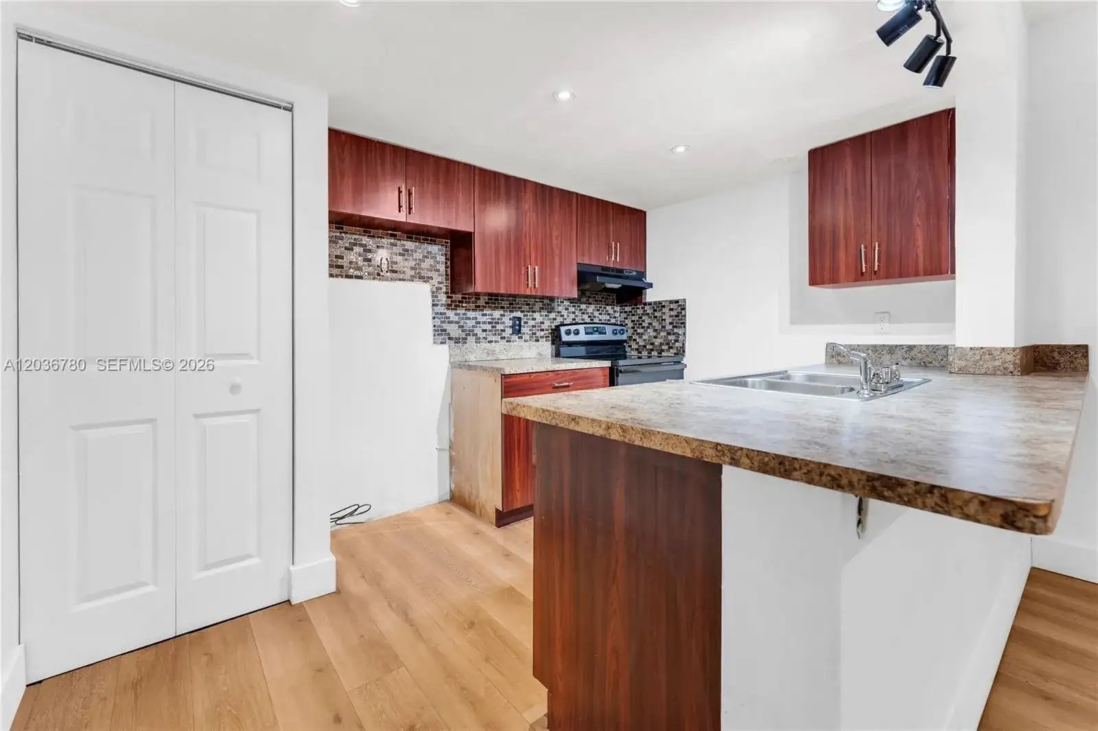 5653 Blueberry CT # 2, Lauderhill FL 33313 photo 3