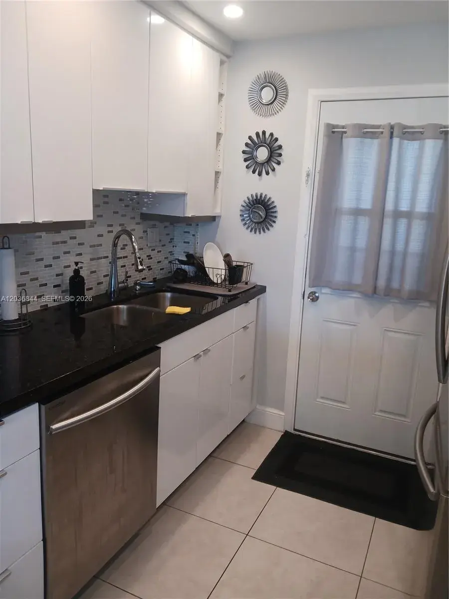 400 Golden Isles Dr # 55, Hallandale Beach FL 33009
