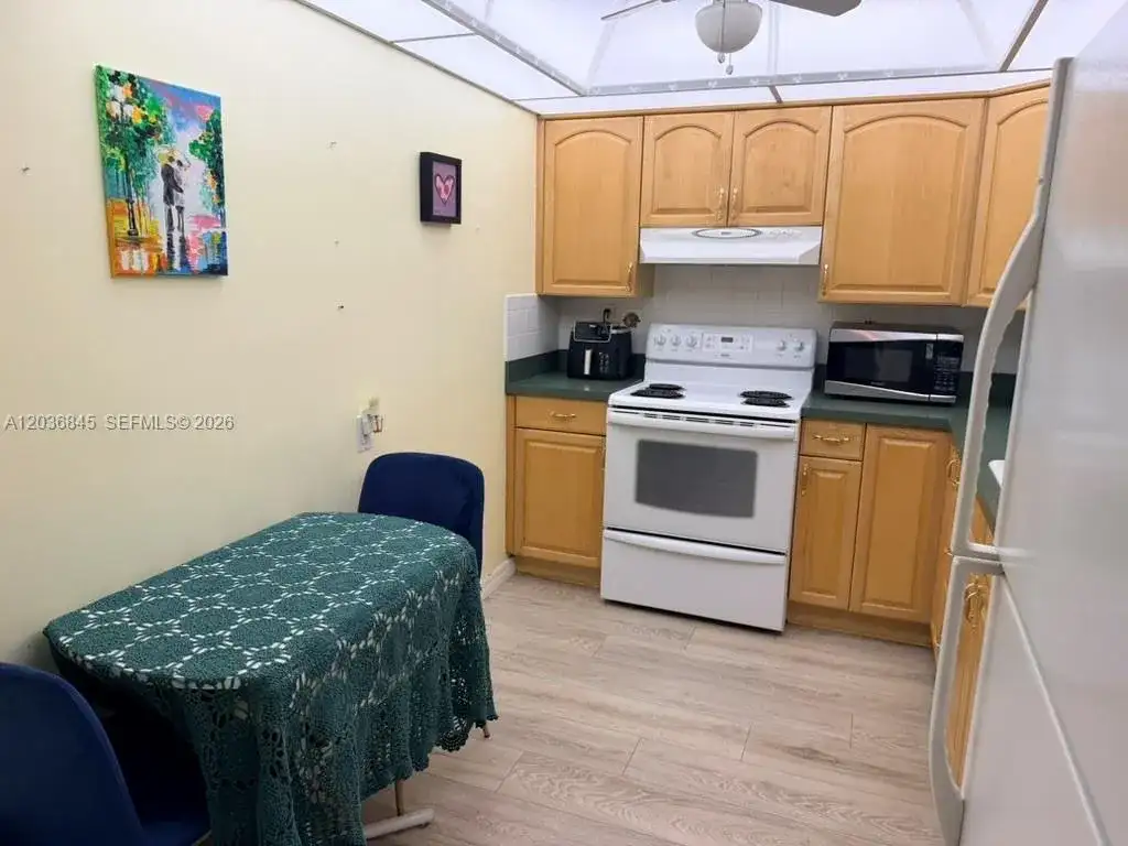 1400 Saint Charles Pl # 701, Pembroke Pines FL 33026 photo 5