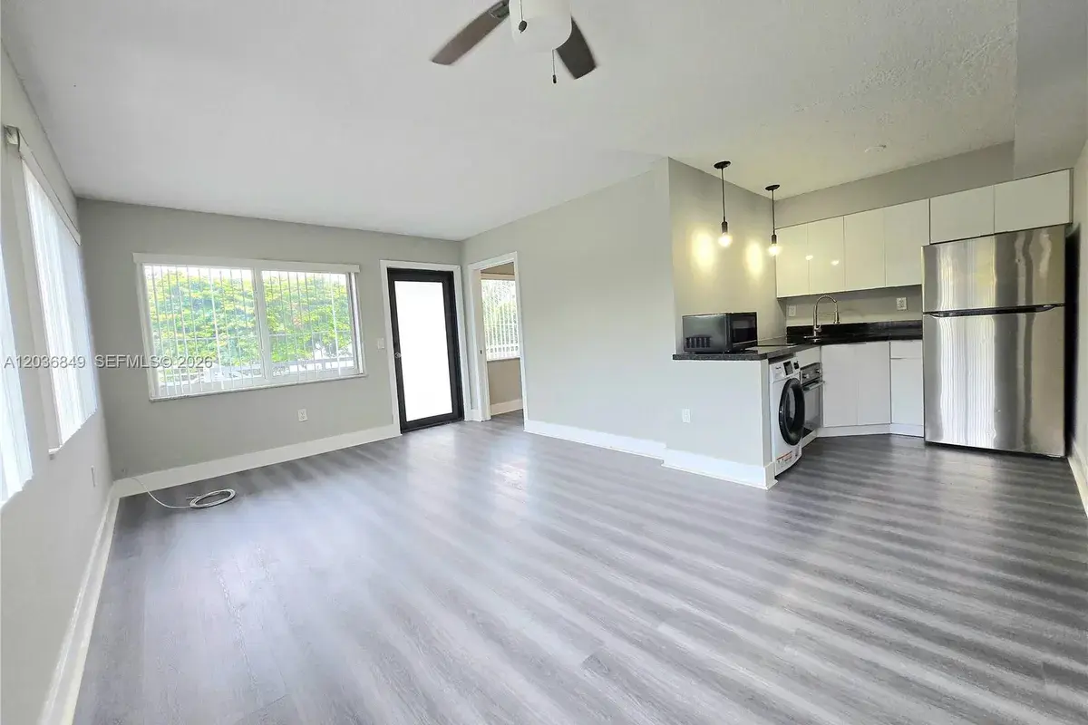 335 SW 20th St # 6, Fort Lauderdale FL 33315
