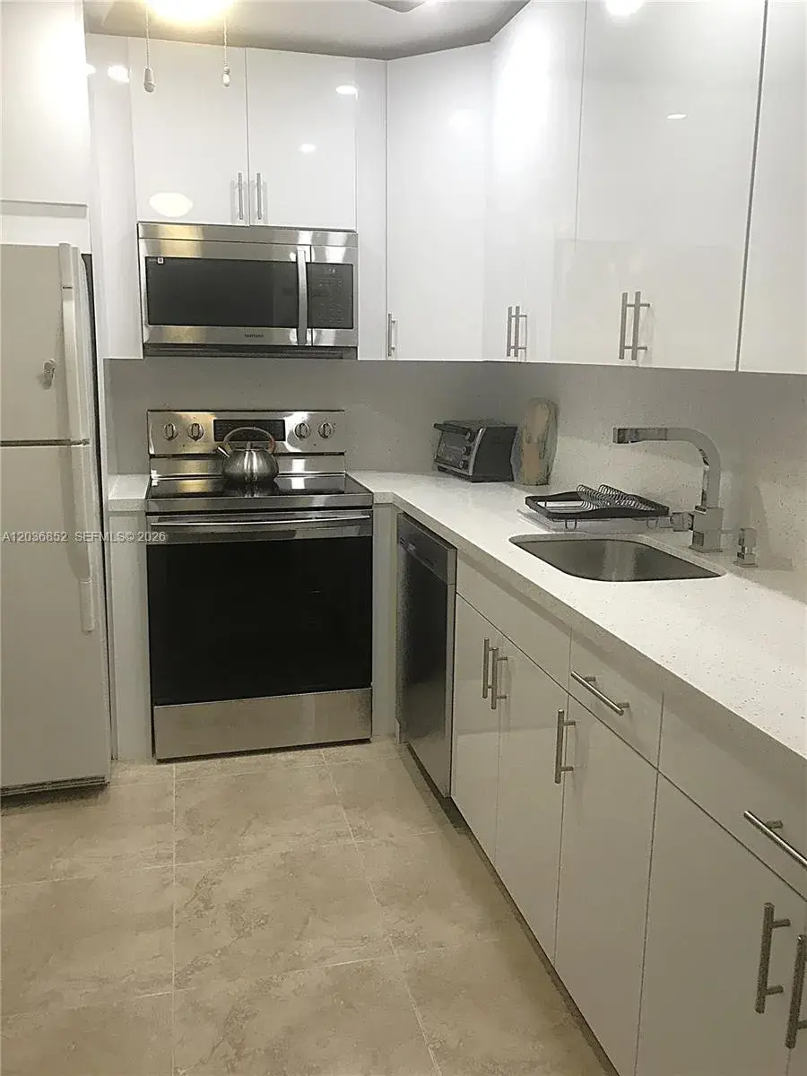 250 181st Dr # 108, Sunny Isles Beach FL 33160
