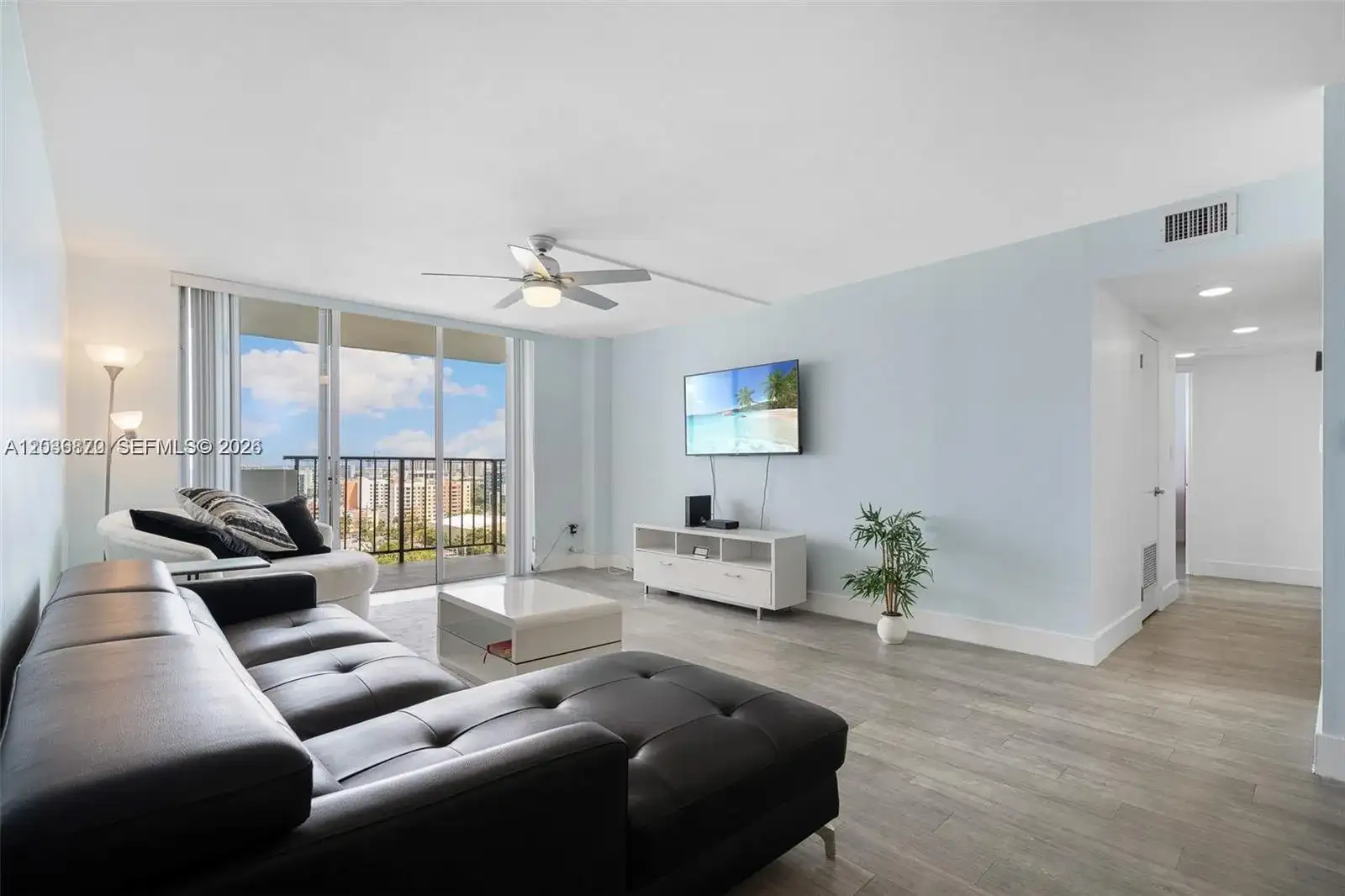 2780 NE 183rd St # 2009, Aventura FL 33160 photo 2