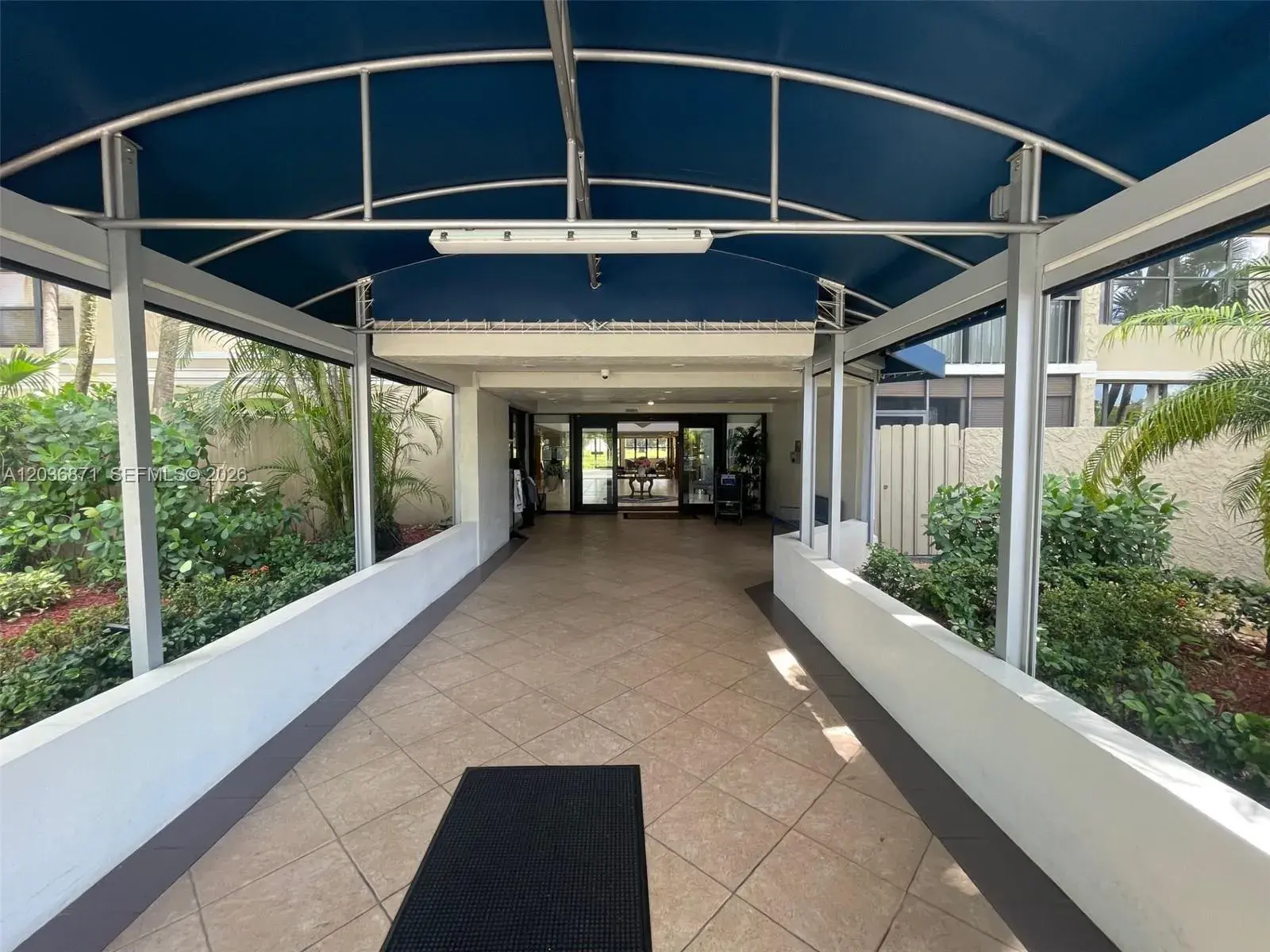 16300 Golf Club Rd # 508, Weston FL 33326