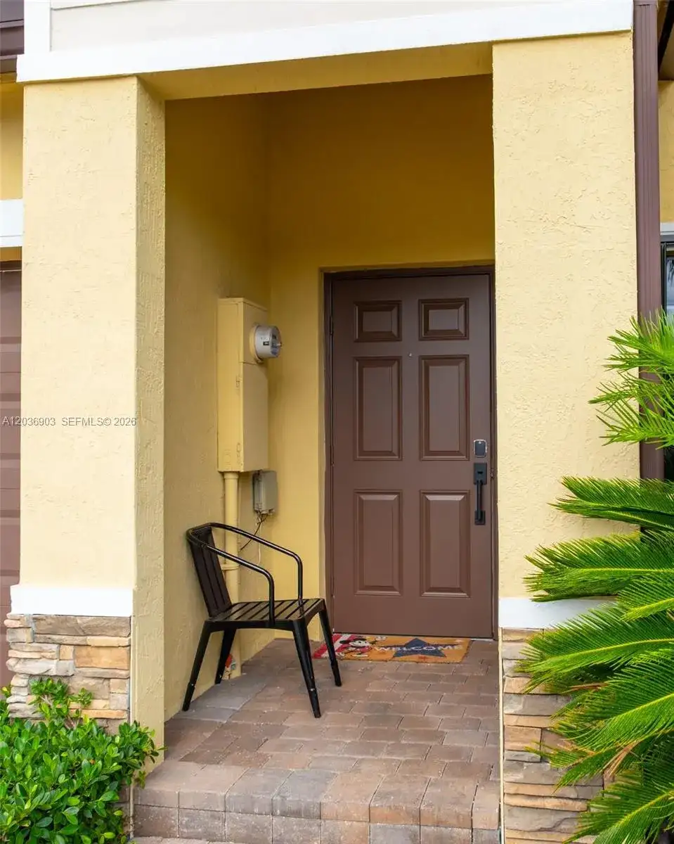 4715 Caspian Way, Davie FL 33314 photo 2
