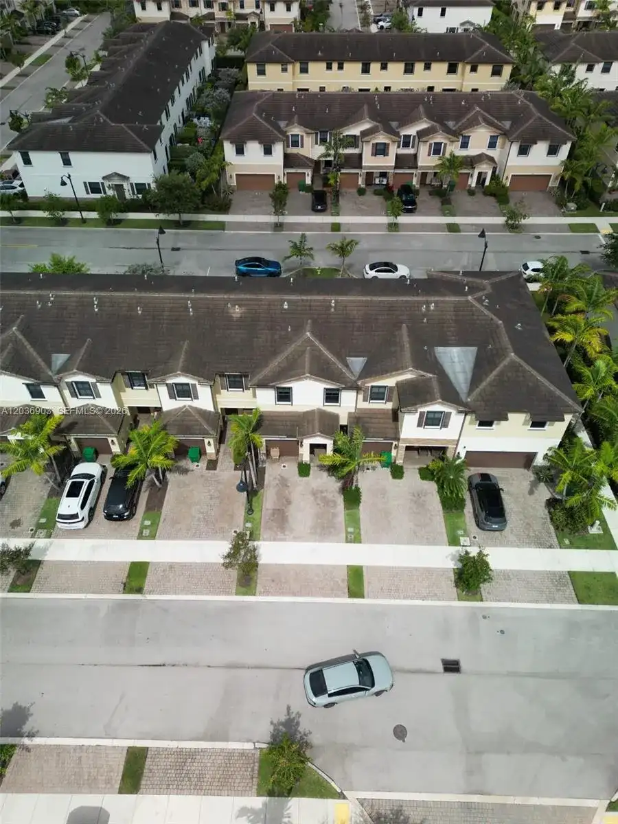 4715 Caspian Way, Davie FL 33314 photo 3