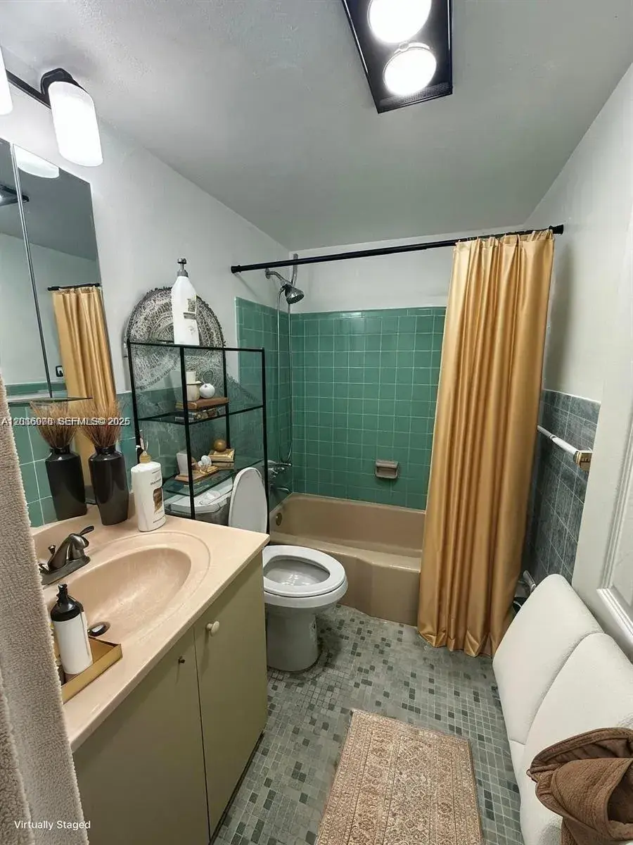 2916 Funston St # 47A, Hollywood FL 33020