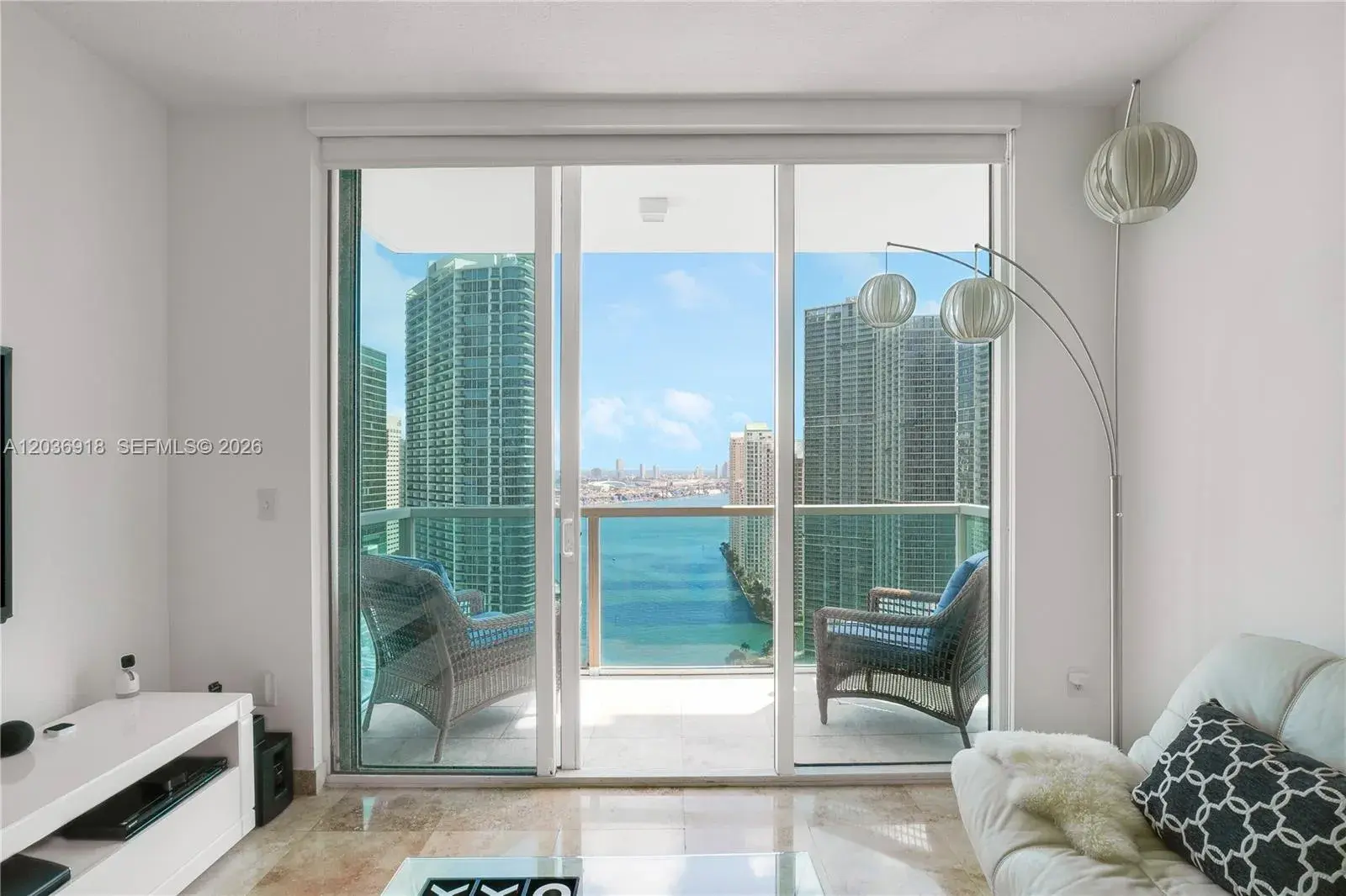 31 SE 5th St # 3812, Miami FL 33131