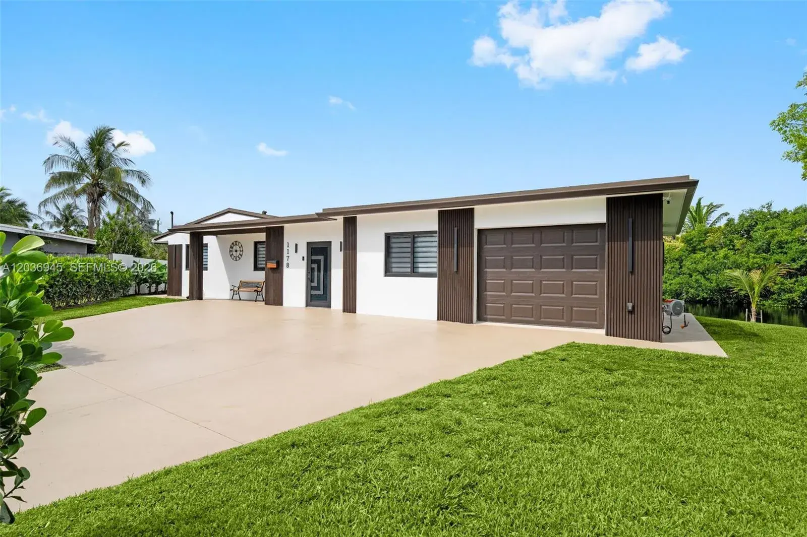 1178 Grant St, Hollywood FL 33019