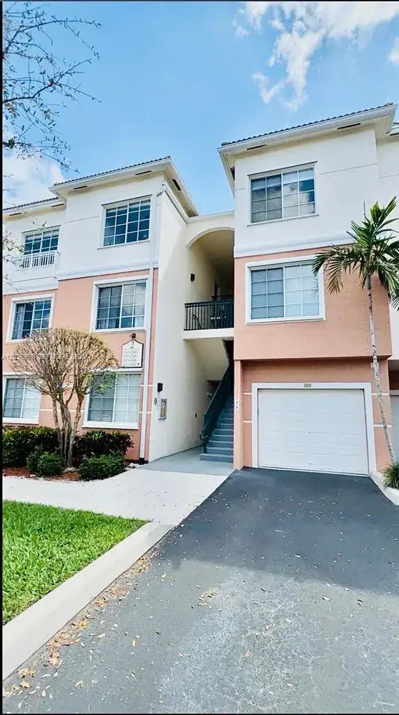 2304 E Myrtlewood Cir E # 304, Palm Beach Gardens FL 33418