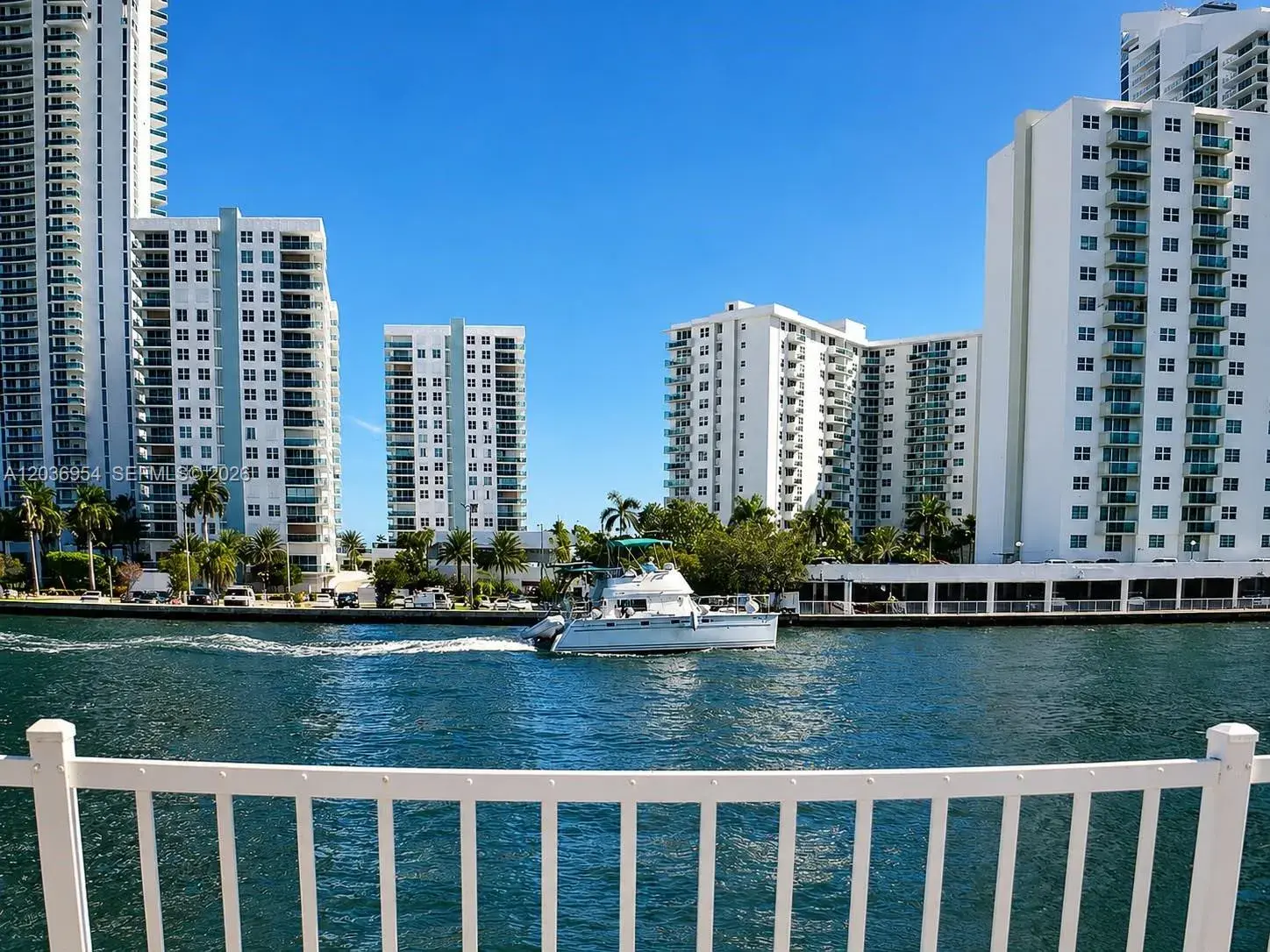 1000 Parkview Dr # 505, Hallandale Beach FL 33009