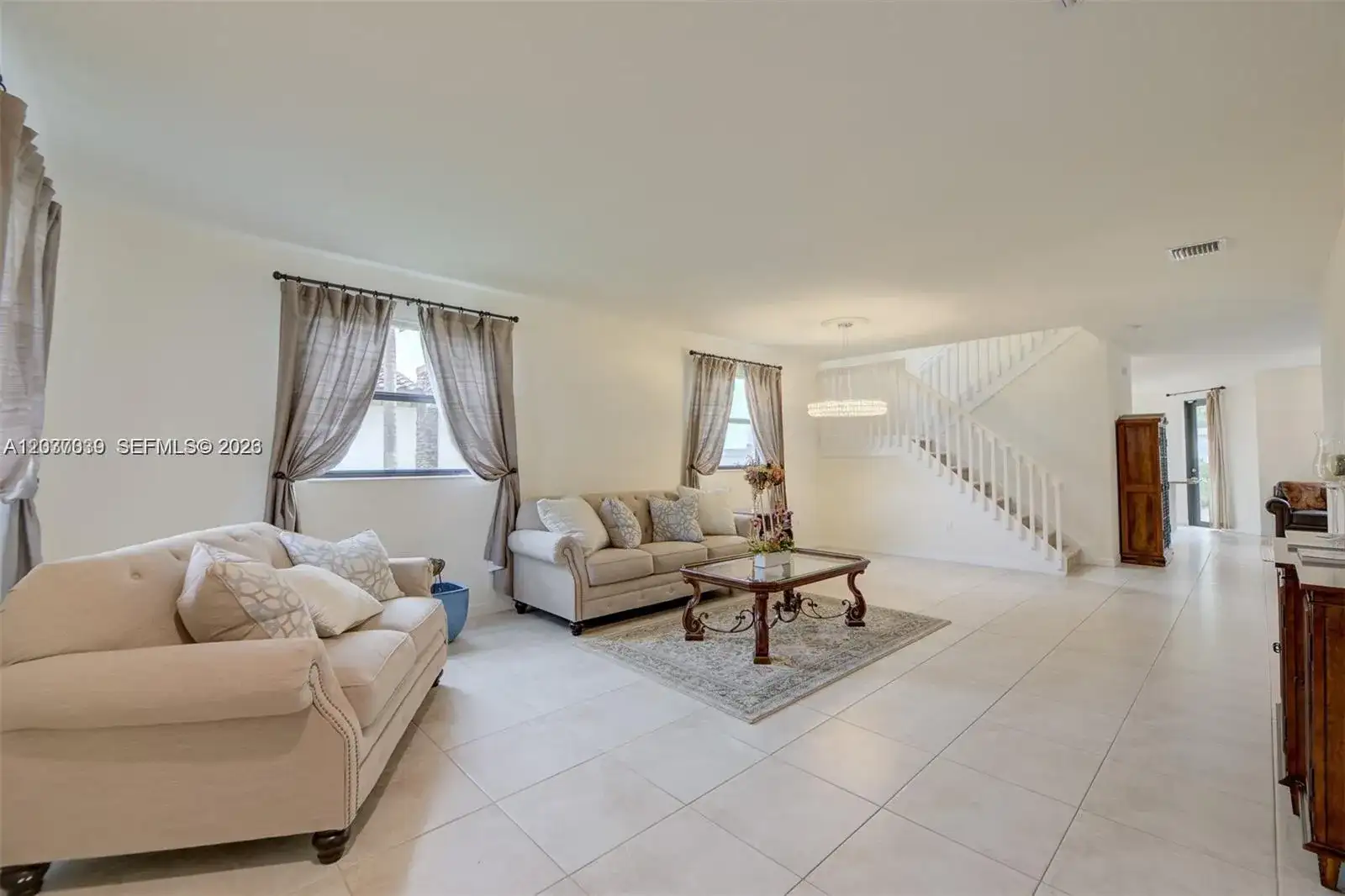 9260 W 35th Ln, Hialeah FL 33018 photo 2