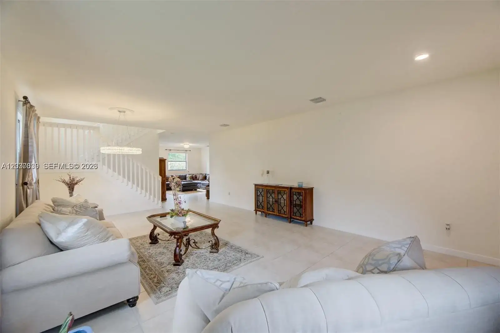 9260 W 35th Ln, Hialeah FL 33018 photo 4