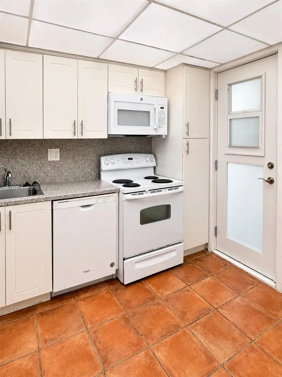 240 Galen Dr # 214, Key Biscayne FL 33149 photo 3