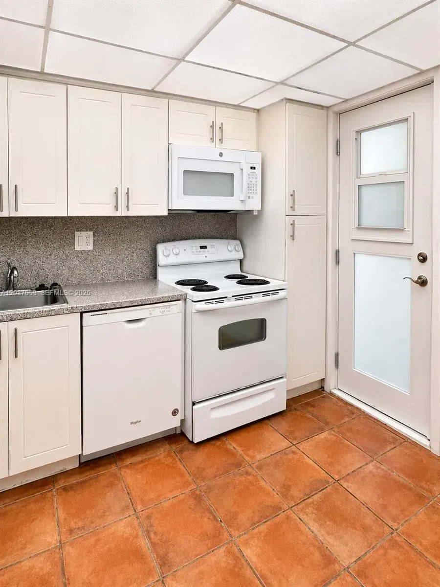 240 Galen Dr # 214, Key Biscayne FL 33149