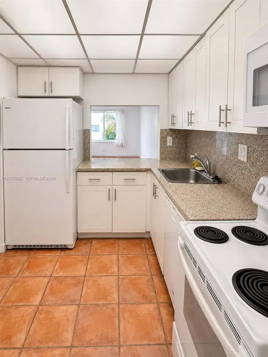 240 Galen Dr # 214, Key Biscayne FL 33149 photo 4